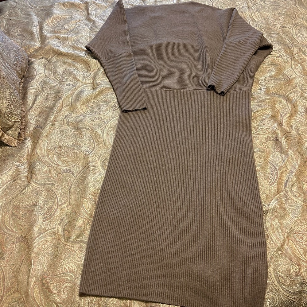 Reiss Lara Off-Shoulder Midi Dress - Picture 5 of 5
